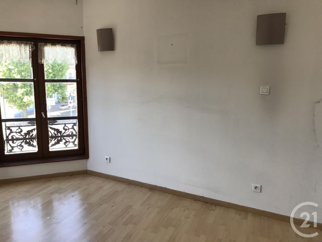 Afficher la photo en grand immeuble à vendre - 140.0 m2 - MAUBEUGE - 59 - NORD-PAS-DE-CALAIS - Century 21 Art-Immo