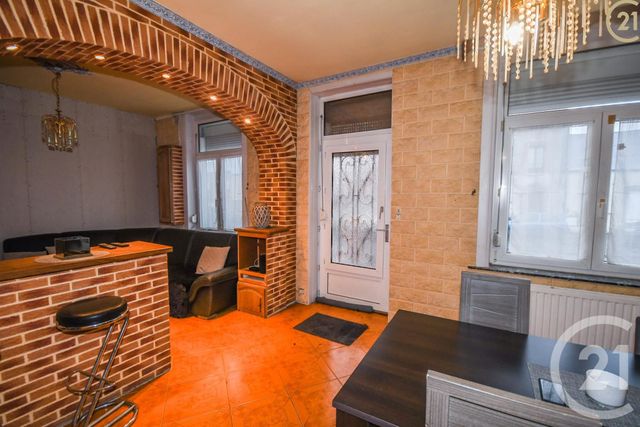 maison à vendre - 9 pièces - 144.7 m2 - HAUTMONT - 59 - NORD-PAS-DE-CALAIS - Century 21 Art-Immo maison à vendre - 9 pièces - 144.7 m2 - HAUTMONT - 59 - NORD-PAS-DE-CALAIS - Century 21 Art-Immo