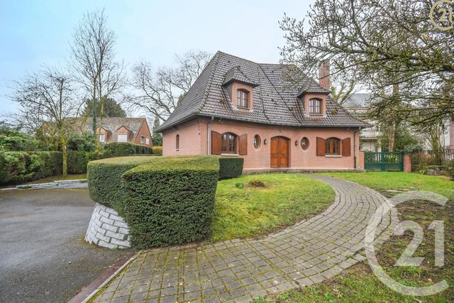 maison à vendre - 6 pièces - 139.17 m2 - MAUBEUGE - 59 - NORD-PAS-DE-CALAIS - Century 21 Art-Immo maison à vendre - 6 pièces - 139.17 m2 - MAUBEUGE - 59 - NORD-PAS-DE-CALAIS - Century 21 Art-Immo