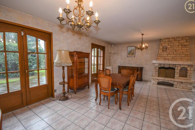 maison à vendre - 6 pièces - 139.17 m2 - MAUBEUGE - 59 - NORD-PAS-DE-CALAIS - Century 21 Art-Immo maison à vendre - 6 pièces - 139.17 m2 - MAUBEUGE - 59 - NORD-PAS-DE-CALAIS - Century 21 Art-Immo
