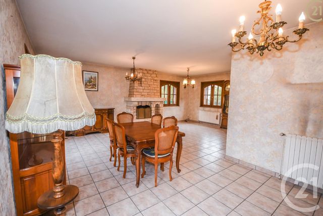 maison à vendre - 6 pièces - 139.17 m2 - MAUBEUGE - 59 - NORD-PAS-DE-CALAIS - Century 21 Art-Immo maison à vendre - 6 pièces - 139.17 m2 - MAUBEUGE - 59 - NORD-PAS-DE-CALAIS - Century 21 Art-Immo
