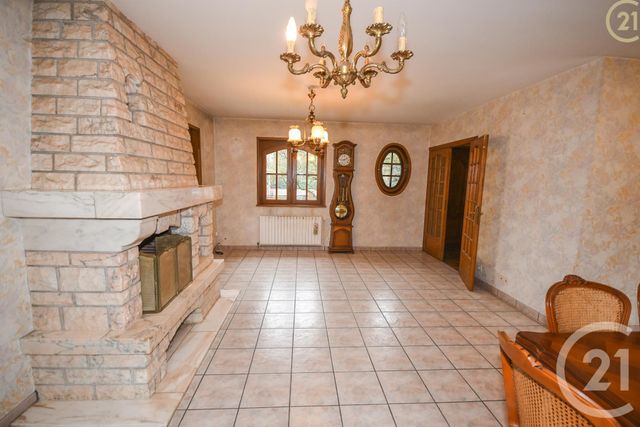 maison à vendre - 6 pièces - 139.17 m2 - MAUBEUGE - 59 - NORD-PAS-DE-CALAIS - Century 21 Art-Immo maison à vendre - 6 pièces - 139.17 m2 - MAUBEUGE - 59 - NORD-PAS-DE-CALAIS - Century 21 Art-Immo