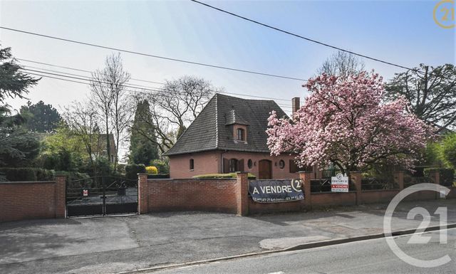maison à vendre - 6 pièces - 139.17 m2 - MAUBEUGE - 59 - NORD-PAS-DE-CALAIS - Century 21 Art-Immo maison à vendre - 6 pièces - 139.17 m2 - MAUBEUGE - 59 - NORD-PAS-DE-CALAIS - Century 21 Art-Immo