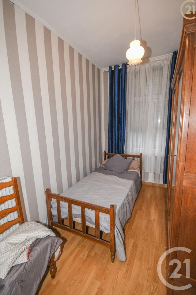 maison à vendre - 5 pièces - 127.1 m2 - MAUBEUGE - 59 - NORD-PAS-DE-CALAIS - Century 21 Art-Immo maison à vendre - 5 pièces - 127.1 m2 - MAUBEUGE - 59 - NORD-PAS-DE-CALAIS - Century 21 Art-Immo
