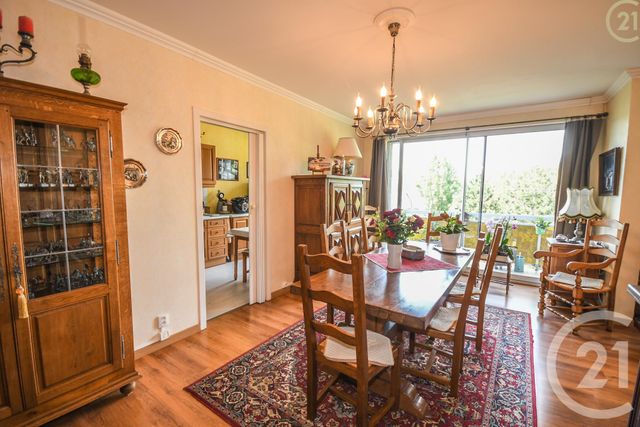 Afficher la photo en grand Appartement F5 à vendre - 9 pièces - 110.97 m2 - MAUBEUGE - 59 - NORD-PAS-DE-CALAIS - Century 21 Art-Immo