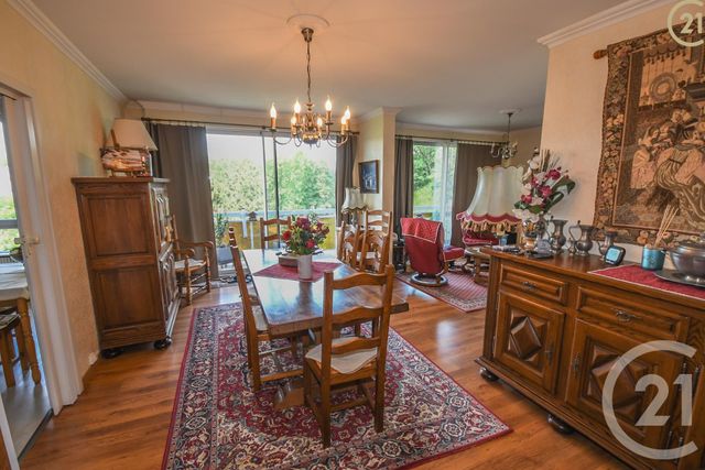 Afficher la photo en grand Appartement F5 à vendre - 9 pièces - 110.97 m2 - MAUBEUGE - 59 - NORD-PAS-DE-CALAIS - Century 21 Art-Immo