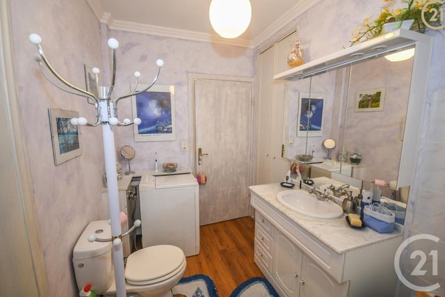 Afficher la photo en grand Appartement F5 à vendre - 9 pièces - 110.97 m2 - MAUBEUGE - 59 - NORD-PAS-DE-CALAIS - Century 21 Art-Immo