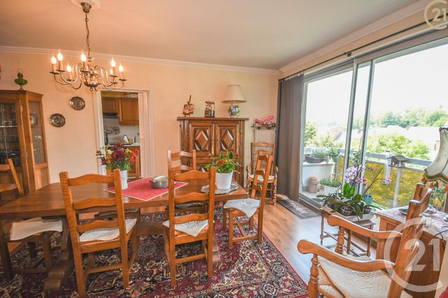Afficher la photo en grand Appartement F5 à vendre - 9 pièces - 110.97 m2 - MAUBEUGE - 59 - NORD-PAS-DE-CALAIS - Century 21 Art-Immo
