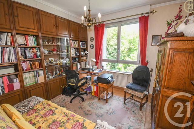 Afficher la photo en grand Appartement F5 à vendre - 9 pièces - 110.97 m2 - MAUBEUGE - 59 - NORD-PAS-DE-CALAIS - Century 21 Art-Immo