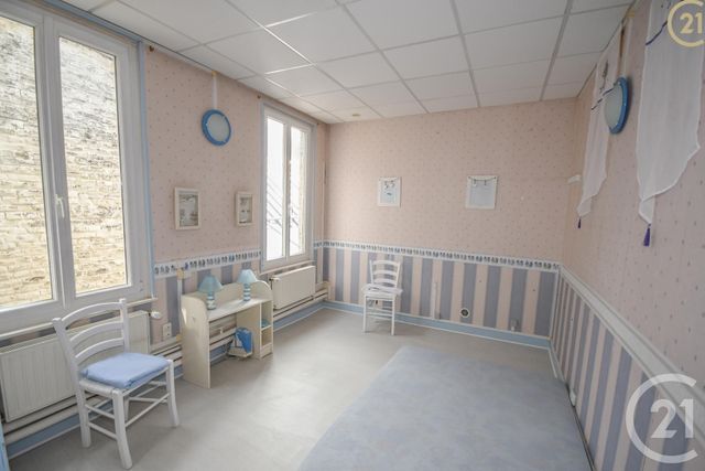 Afficher la photo en grand Appartement Duplex à vendre - 11 pièces - 172.46 m2 - HAUTMONT - 59 - NORD-PAS-DE-CALAIS - Century 21 Art-Immo