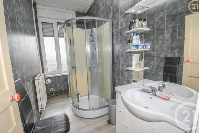 maison à vendre - 5 pièces - 110.14 m2 - HAUTMONT - 59 - NORD-PAS-DE-CALAIS - Century 21 Art-Immo maison à vendre - 5 pièces - 110.14 m2 - HAUTMONT - 59 - NORD-PAS-DE-CALAIS - Century 21 Art-Immo