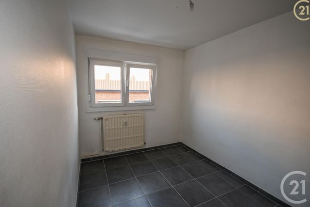 Appartement F4 à vendre - 4 pièces - 55.75 m2 - MAUBEUGE - 59 - NORD-PAS-DE-CALAIS - Century 21 Art-Immo Appartement F4 à vendre - 4 pièces - 55.75 m2 - MAUBEUGE - 59 - NORD-PAS-DE-CALAIS - Century 21 Art-Immo