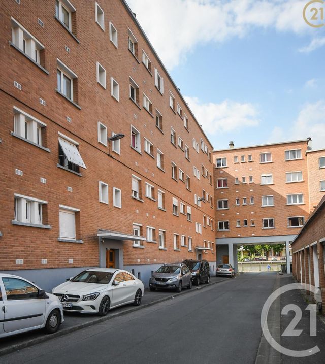 Appartement F4 à vendre - 4 pièces - 55.75 m2 - MAUBEUGE - 59 - NORD-PAS-DE-CALAIS - Century 21 Art-Immo Appartement F4 à vendre - 4 pièces - 55.75 m2 - MAUBEUGE - 59 - NORD-PAS-DE-CALAIS - Century 21 Art-Immo