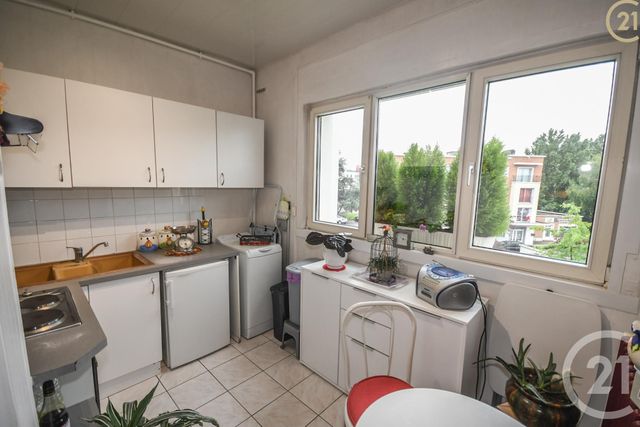 Afficher la photo en grand Appartement F2 à vendre - 3 pièces - 47.0 m2 - MAUBEUGE - 59 - NORD-PAS-DE-CALAIS - Century 21 Art-Immo
