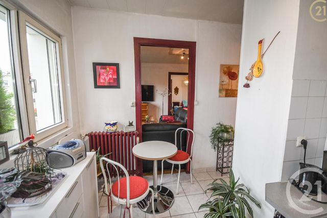 Afficher la photo en grand Appartement F2 à vendre - 3 pièces - 47.0 m2 - MAUBEUGE - 59 - NORD-PAS-DE-CALAIS - Century 21 Art-Immo