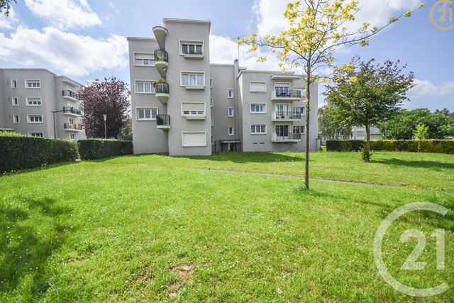 Afficher la photo en grand Appartement F2 à vendre - 3 pièces - 47.0 m2 - MAUBEUGE - 59 - NORD-PAS-DE-CALAIS - Century 21 Art-Immo