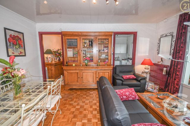 Afficher la photo en grand Appartement F2 à vendre - 3 pièces - 47.0 m2 - MAUBEUGE - 59 - NORD-PAS-DE-CALAIS - Century 21 Art-Immo