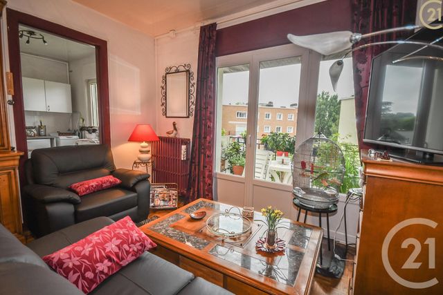 Afficher la photo en grand Appartement F2 à vendre - 3 pièces - 47.0 m2 - MAUBEUGE - 59 - NORD-PAS-DE-CALAIS - Century 21 Art-Immo