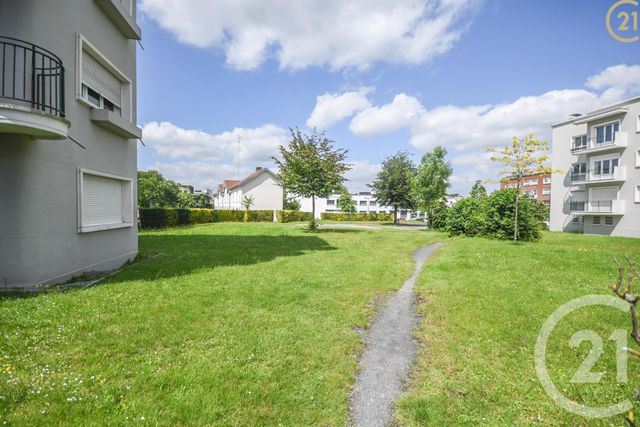 Afficher la photo en grand Appartement F2 à vendre - 3 pièces - 47.0 m2 - MAUBEUGE - 59 - NORD-PAS-DE-CALAIS - Century 21 Art-Immo