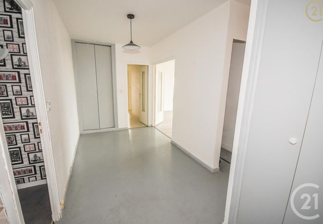 Afficher la photo en grand Appartement F4 à vendre - 5 pièces - 88.0 m2 - MAUBEUGE - 59 - NORD-PAS-DE-CALAIS - Century 21 Art-Immo
