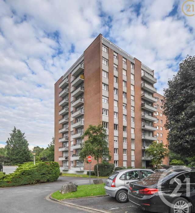Afficher la photo en grand Appartement F4 à vendre - 5 pièces - 88.0 m2 - MAUBEUGE - 59 - NORD-PAS-DE-CALAIS - Century 21 Art-Immo