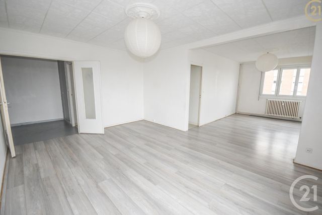 Afficher la photo en grand Appartement F4 à vendre - 5 pièces - 88.0 m2 - MAUBEUGE - 59 - NORD-PAS-DE-CALAIS - Century 21 Art-Immo