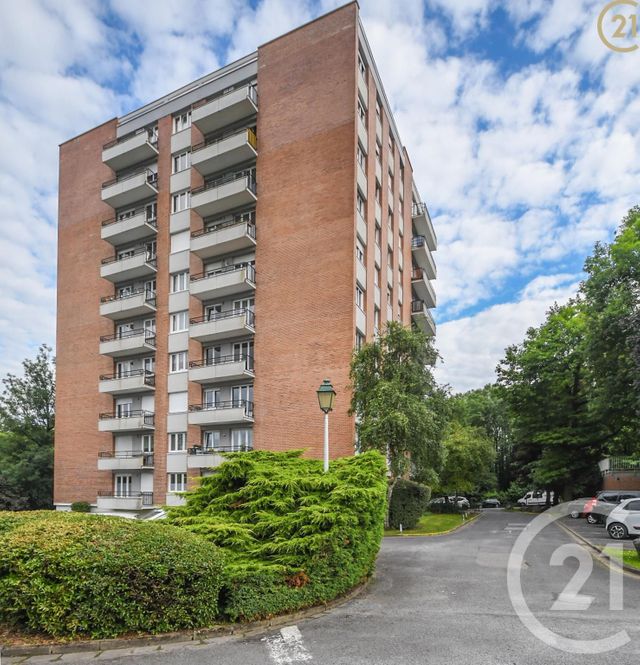Afficher la photo en grand Appartement F4 à vendre - 5 pièces - 88.0 m2 - MAUBEUGE - 59 - NORD-PAS-DE-CALAIS - Century 21 Art-Immo