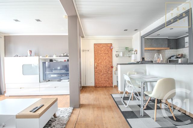 Appartement F3 à vendre - 4 pièces - 60.0 m2 - MAUBEUGE - 59 - NORD-PAS-DE-CALAIS - Century 21 Art-Immo