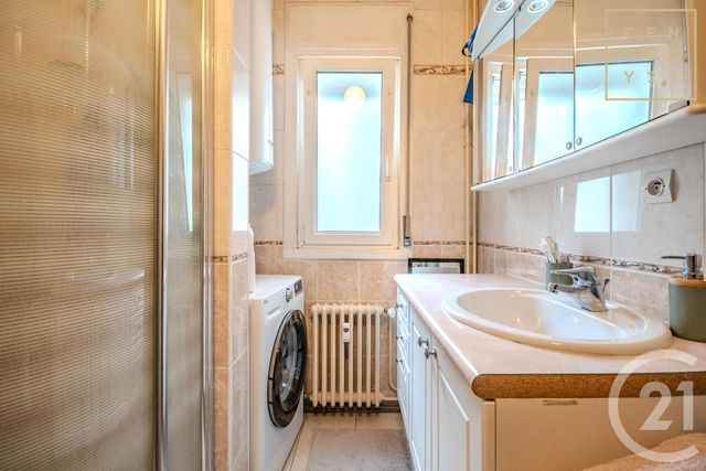 Appartement F4 à vendre - 4 pièces - 74.0 m2 - MAUBEUGE - 59 - NORD-PAS-DE-CALAIS - Century 21 Art-Immo