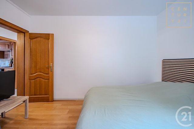 Appartement F4 à vendre - 4 pièces - 74.0 m2 - MAUBEUGE - 59 - NORD-PAS-DE-CALAIS - Century 21 Art-Immo