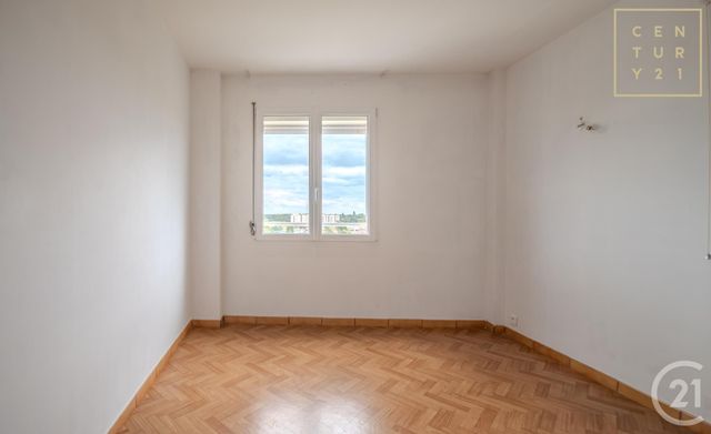 Appartement F5 à vendre - 5 pièces - 75.0 m2 - MAUBEUGE - 59 - NORD-PAS-DE-CALAIS - Century 21 Art-Immo