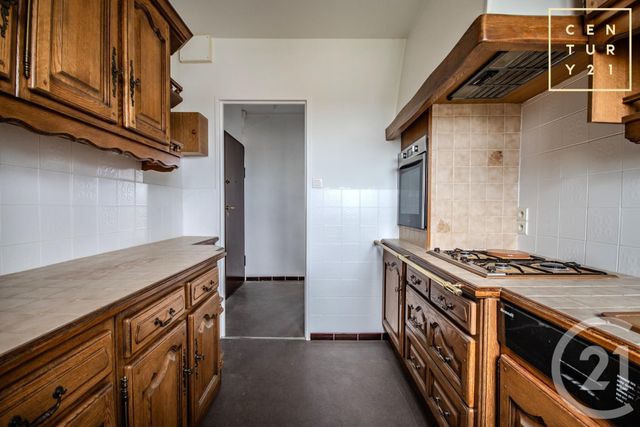 Appartement F5 à vendre - 5 pièces - 75.0 m2 - MAUBEUGE - 59 - NORD-PAS-DE-CALAIS - Century 21 Art-Immo