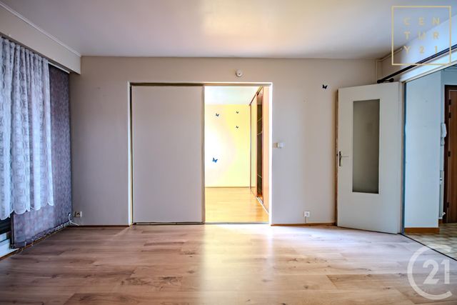 Afficher la photo en grand Appartement F2 à louer - 3 pièces - 52.28 m2 - MAUBEUGE - 59 - NORD-PAS-DE-CALAIS - Century 21 Art-Immo