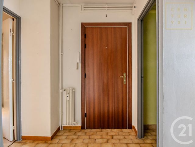 Afficher la photo en grand Appartement F2 à louer - 3 pièces - 52.28 m2 - MAUBEUGE - 59 - NORD-PAS-DE-CALAIS - Century 21 Art-Immo