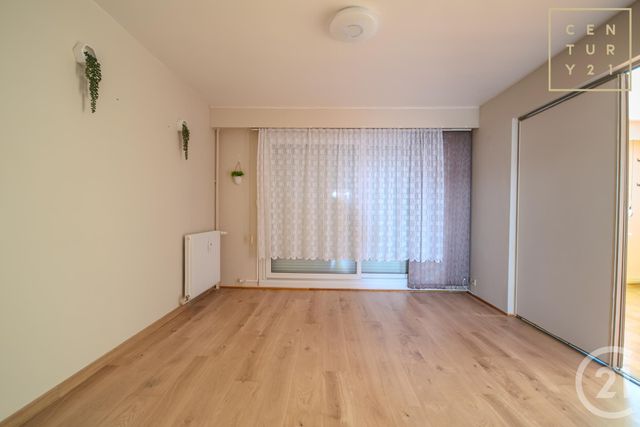 Afficher la photo en grand Appartement F2 à louer - 3 pièces - 52.28 m2 - MAUBEUGE - 59 - NORD-PAS-DE-CALAIS - Century 21 Art-Immo