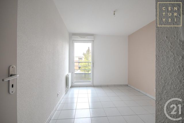 Appartement T3 à louer - 4 pièces - 62.05 m2 - MAUBEUGE - 59 - NORD-PAS-DE-CALAIS - Century 21 Art-Immo