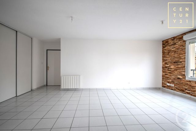 Appartement T3 à louer - 4 pièces - 62.05 m2 - MAUBEUGE - 59 - NORD-PAS-DE-CALAIS - Century 21 Art-Immo