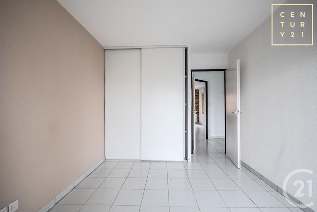 Appartement T3 à louer - 4 pièces - 62.05 m2 - MAUBEUGE - 59 - NORD-PAS-DE-CALAIS - Century 21 Art-Immo