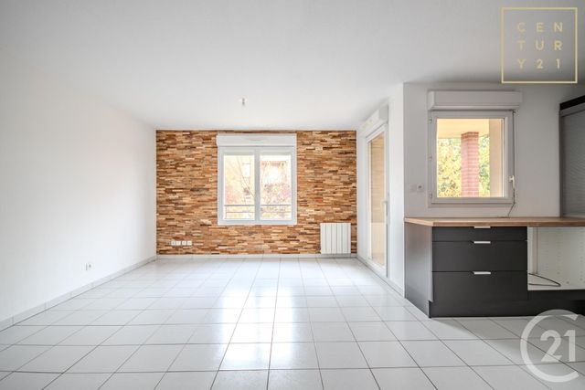 Appartement T3 à louer - 4 pièces - 62.05 m2 - MAUBEUGE - 59 - NORD-PAS-DE-CALAIS - Century 21 Art-Immo