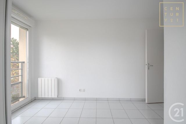 Appartement T3 à louer - 4 pièces - 62.05 m2 - MAUBEUGE - 59 - NORD-PAS-DE-CALAIS - Century 21 Art-Immo