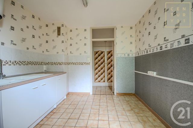 Appartement F4 à vendre - 4 pièces - 66.53 m2 - MAUBEUGE - 59 - NORD-PAS-DE-CALAIS - Century 21 Art-Immo