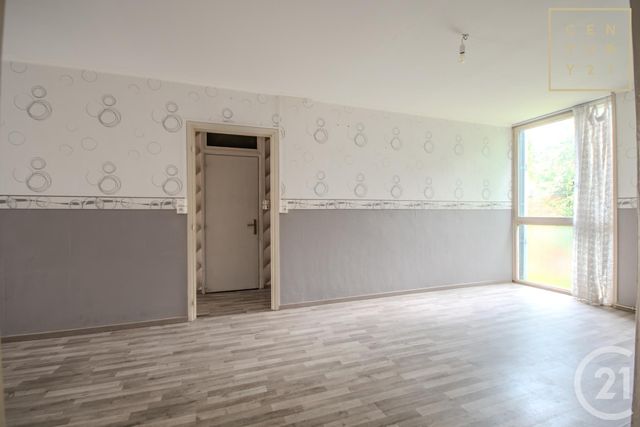 Appartement F4 à vendre - 4 pièces - 66.53 m2 - MAUBEUGE - 59 - NORD-PAS-DE-CALAIS - Century 21 Art-Immo