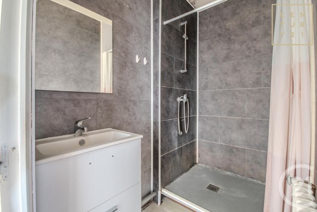Appartement F4 à vendre - 4 pièces - 66.53 m2 - MAUBEUGE - 59 - NORD-PAS-DE-CALAIS - Century 21 Art-Immo