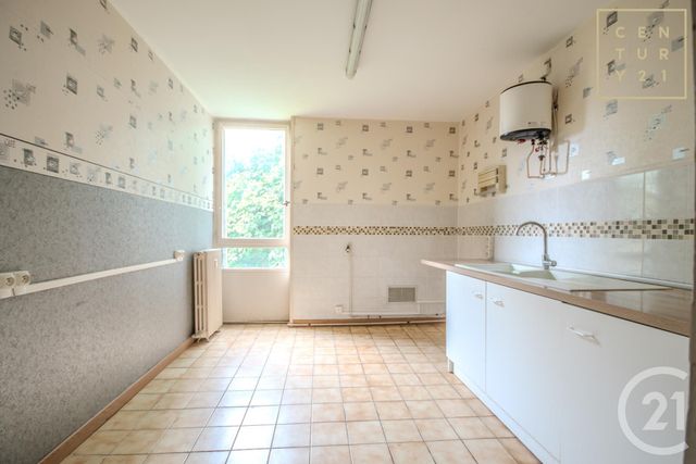 Appartement F4 à vendre - 4 pièces - 66.53 m2 - MAUBEUGE - 59 - NORD-PAS-DE-CALAIS - Century 21 Art-Immo