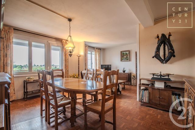 Appartement F5 à vendre - 5 pièces - 65.02 m2 - MAUBEUGE - 59 - NORD-PAS-DE-CALAIS - Century 21 Art-Immo