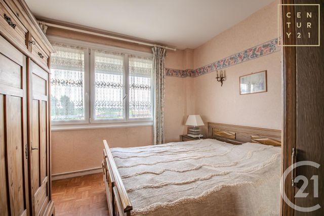 Appartement F5 à vendre - 5 pièces - 65.02 m2 - MAUBEUGE - 59 - NORD-PAS-DE-CALAIS - Century 21 Art-Immo