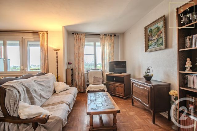 Appartement F5 à vendre - 5 pièces - 65.02 m2 - MAUBEUGE - 59 - NORD-PAS-DE-CALAIS - Century 21 Art-Immo