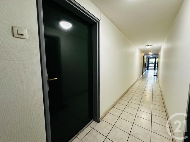 Appartement F2 à louer - 3 pièces - 47.66 m2 - LOUVROIL - 59 - NORD-PAS-DE-CALAIS - Century 21 Art-Immo
