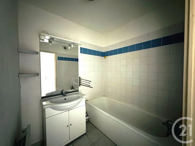 Appartement F2 à louer - 3 pièces - 47.66 m2 - LOUVROIL - 59 - NORD-PAS-DE-CALAIS - Century 21 Art-Immo