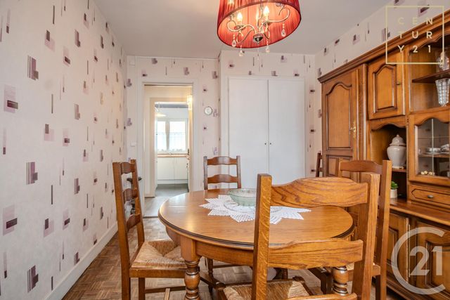 Appartement F4 à vendre - 4 pièces - 75.57 m2 - MAUBEUGE - 59 - NORD-PAS-DE-CALAIS - Century 21 Art-Immo